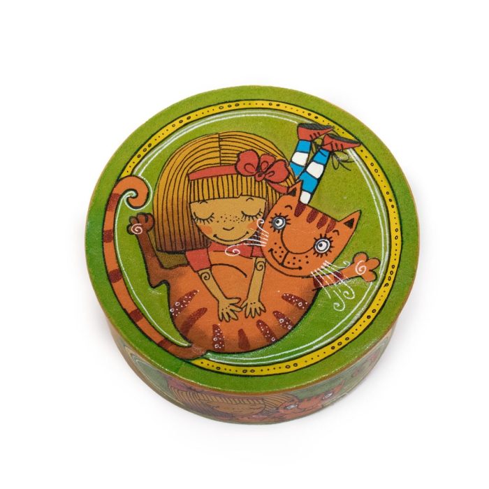 Round leather box with girl and cat, ⌀ 10 cm