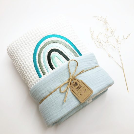 Waffle Blanket with Embroidered Rainbow, Light Blue, 70x100 cm