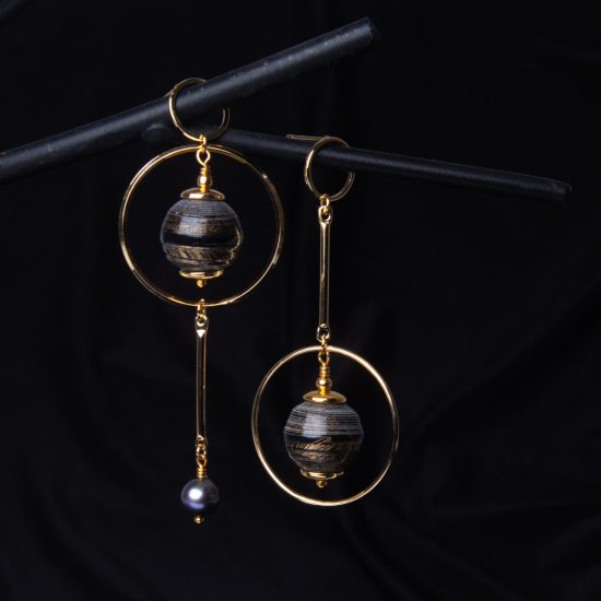 Paper Earrings with River Pearl, Asymmetrical Bars