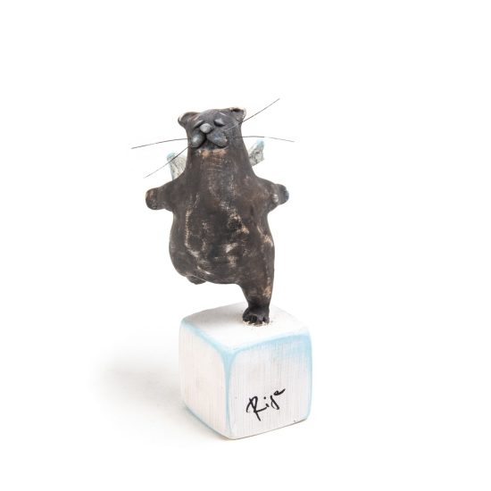 Smiling Cat - Angel on Cube, Riga, 15.5 cm