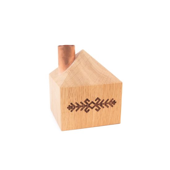 House-shaped Oak Tree Candle Holder, The Sign of Laima , 78 x 78 x 90 mm